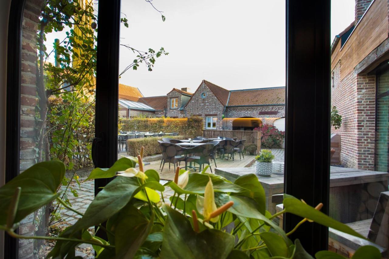 Hotel De Sjeiven Dorpel Maaseik Esterno foto